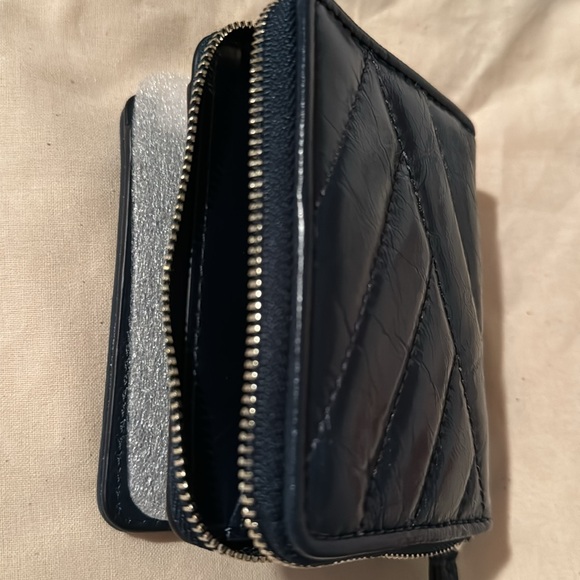 Kira Chevron Distressed Leather  Bi-Fold Wallet.  Federal Blue.  NWT. - Picture 5 of 8